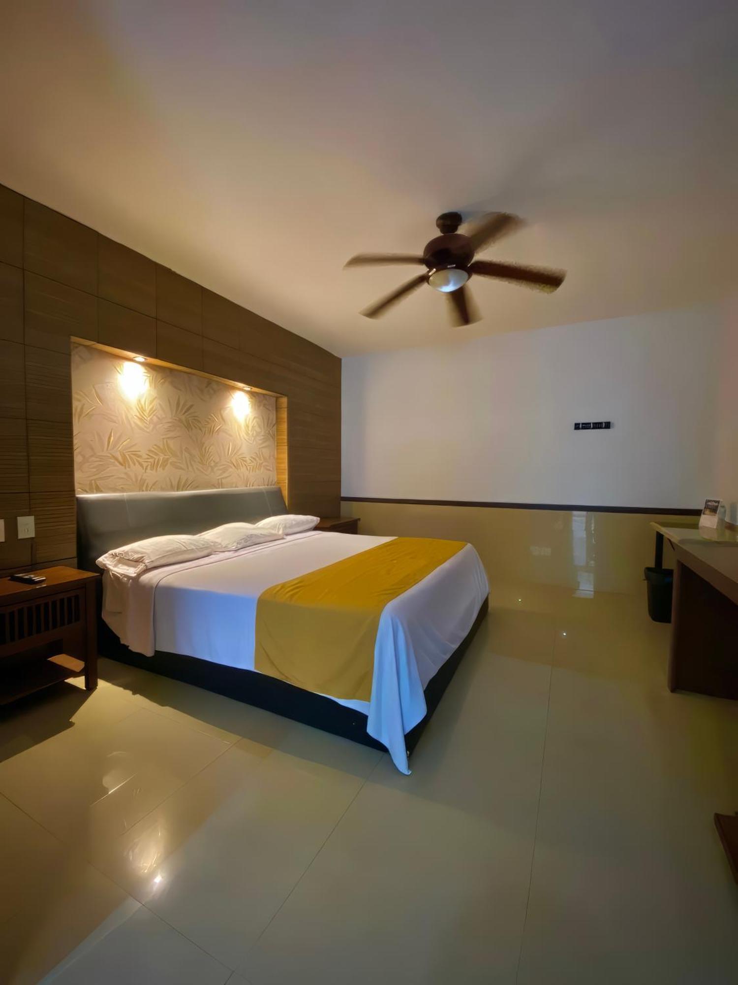 Hotel Maioris Ла Пас Екстериор снимка
